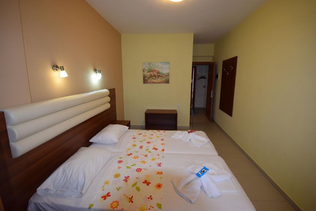 Rainbow Resort Paralía エクステリア 写真