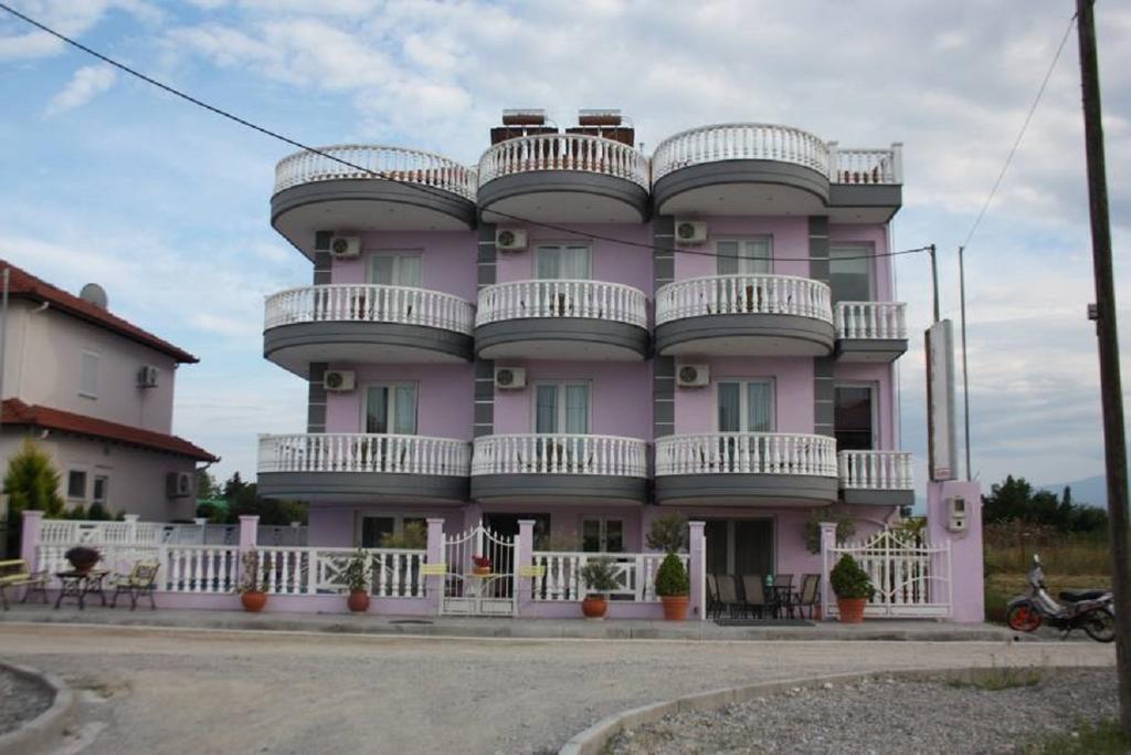 Rainbow Resort Paralía エクステリア 写真